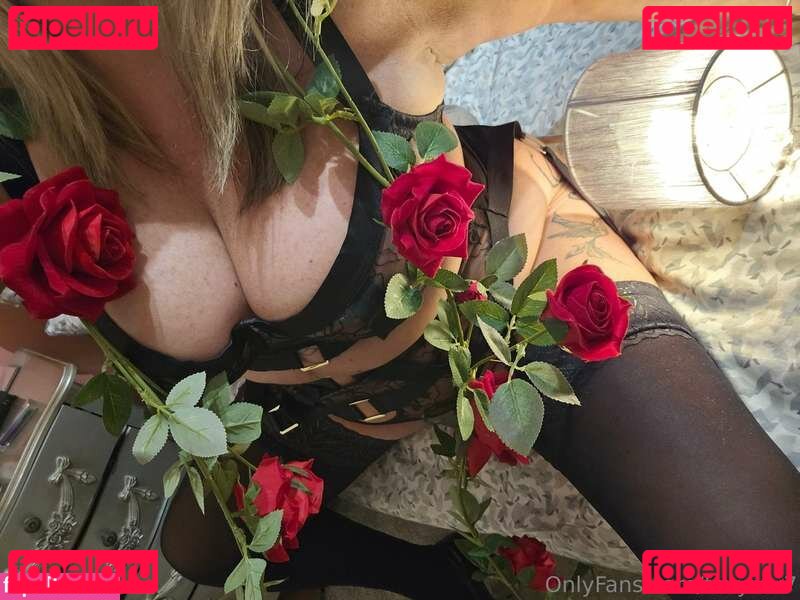 FoxyRox7 / foxyroxy7 Onlyfans Photo Gallery 