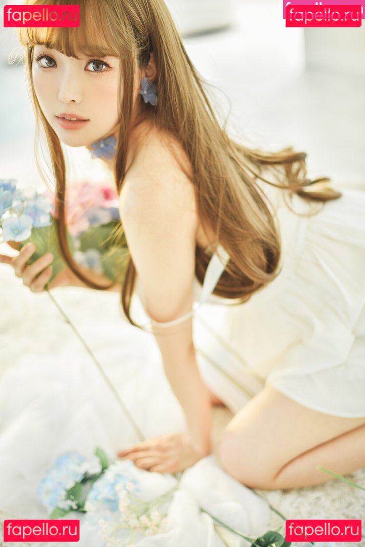 Ely / Ely_eee / eeelyeee Onlyfans Photo Gallery 