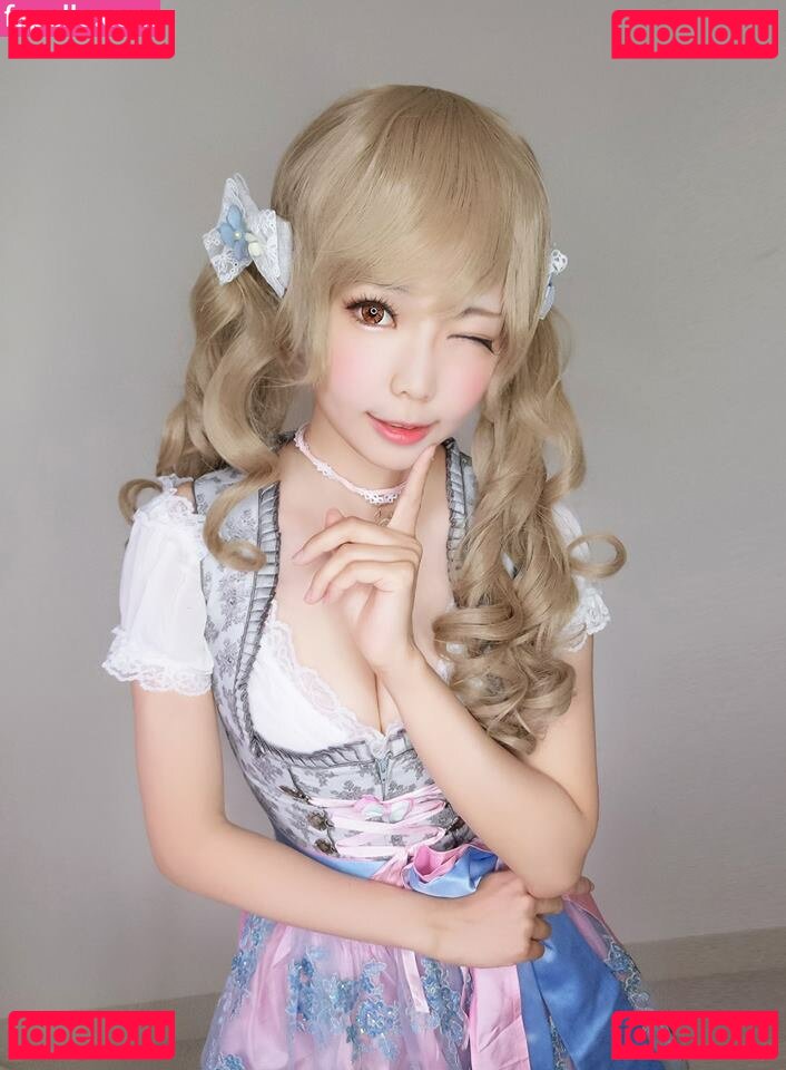 Ely / Ely_eee / eeelyeee Onlyfans Photo Gallery 