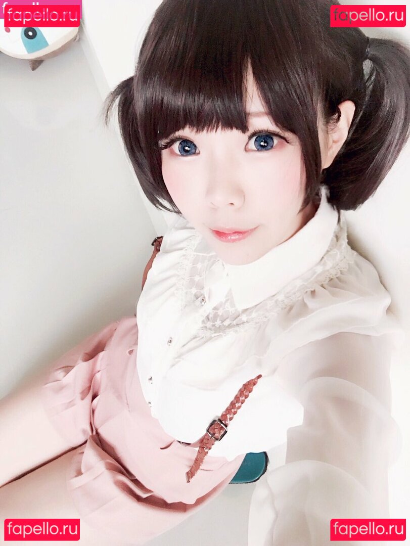 Ely / Ely_eee / eeelyeee Onlyfans Photo Gallery 