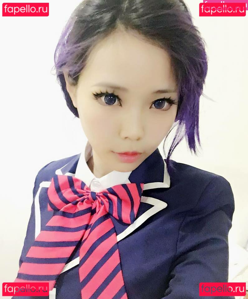 Ely / Ely_eee / eeelyeee Onlyfans Photo Gallery 