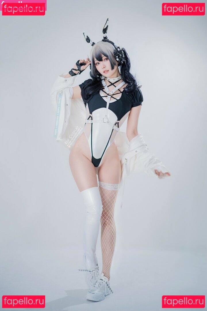 Ely / Ely_eee / eeelyeee Onlyfans Photo Gallery 