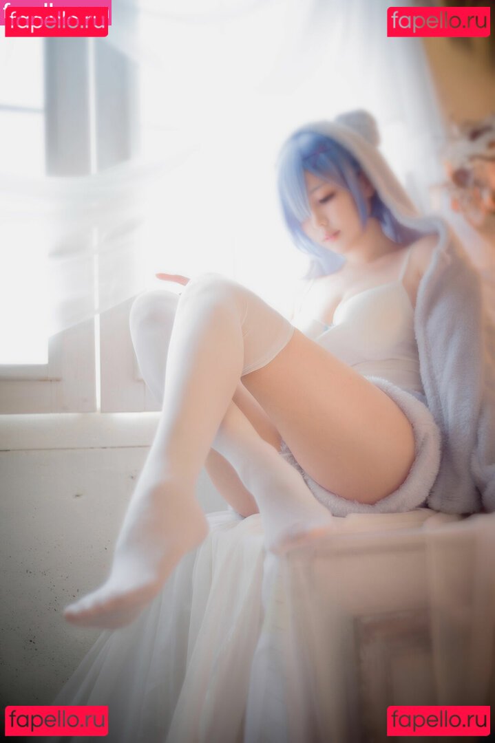 Ely / Ely_eee / eeelyeee Onlyfans Photo Gallery 