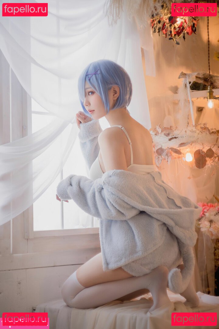 Ely / Ely_eee / eeelyeee Onlyfans Photo Gallery 