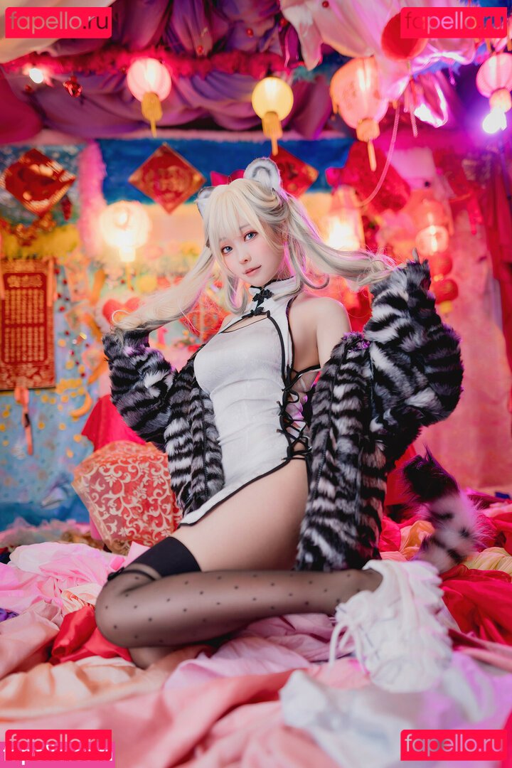 Ely / Ely_eee / eeelyeee Onlyfans Photo Gallery 