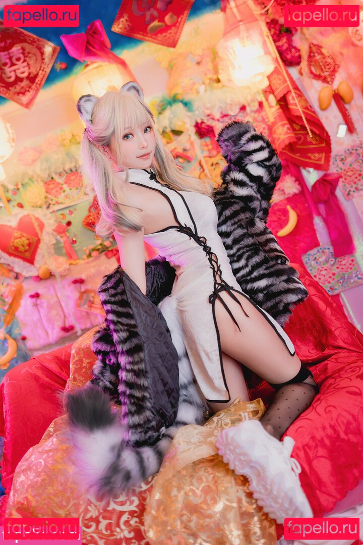 Ely / Ely_eee / eeelyeee Onlyfans Photo Gallery 