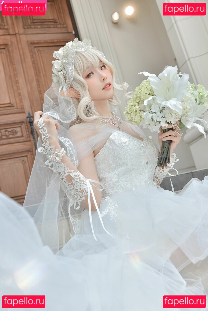 Ely / Ely_eee / eeelyeee Onlyfans Photo Gallery 