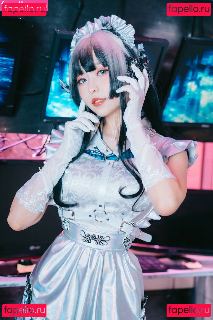 Ely / Ely_eee / eeelyeee Onlyfans Photo Gallery 