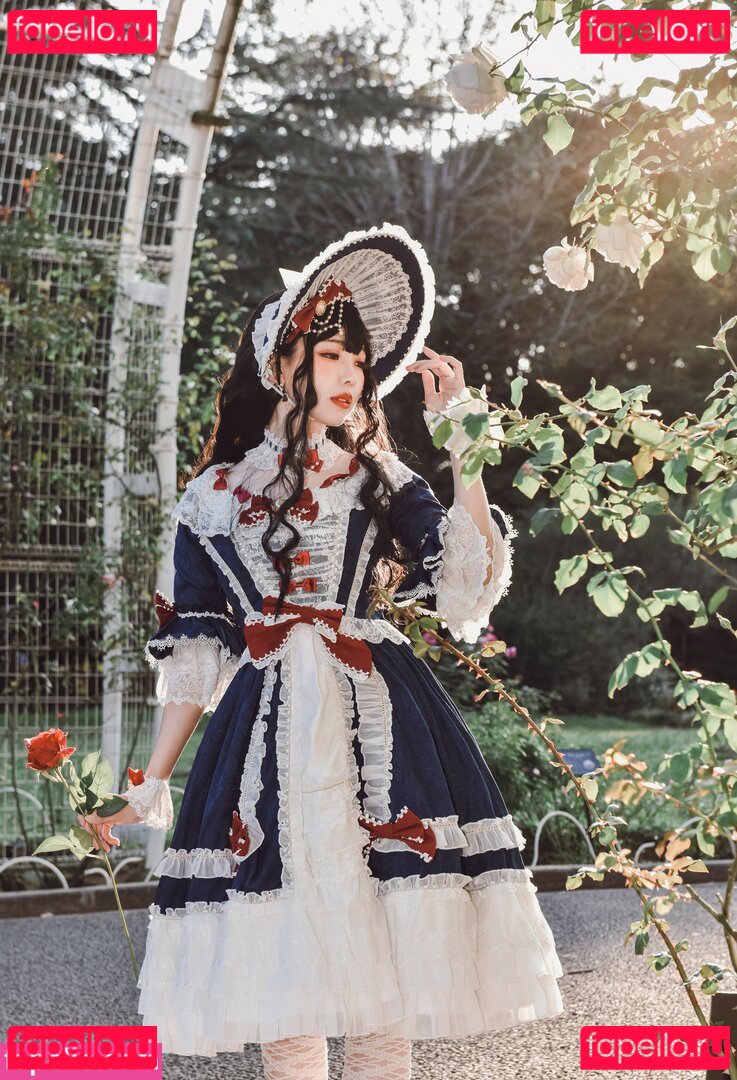 Ely / Ely_eee / eeelyeee Onlyfans Photo Gallery 