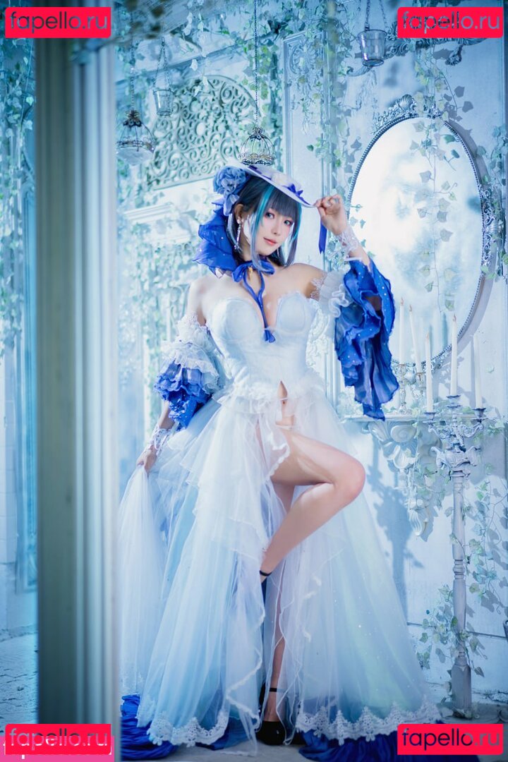 Ely / Ely_eee / eeelyeee Onlyfans Photo Gallery 