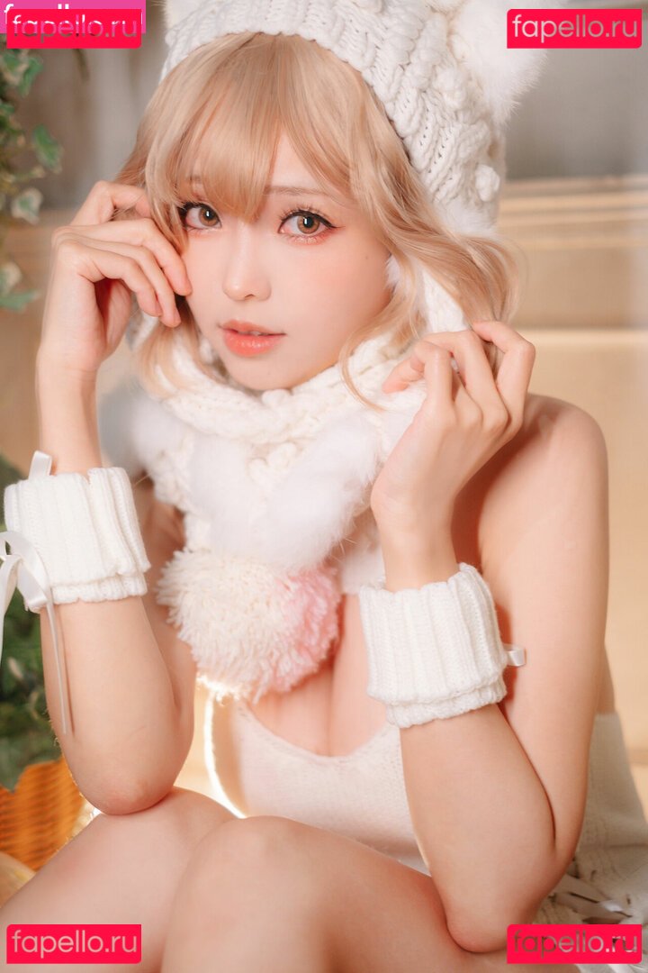 Ely / Ely_eee / eeelyeee Onlyfans Photo Gallery 