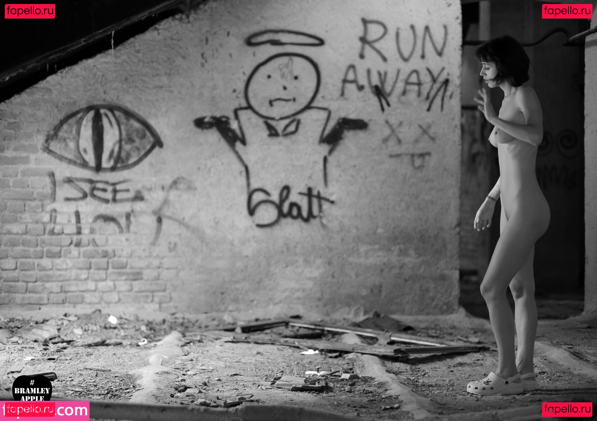 Elfa Floria / call.me.elfa Onlyfans Photo Gallery 