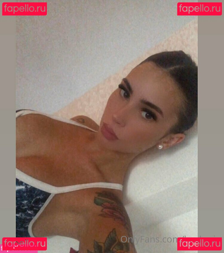 sweetashmiin / sweetashmills Onlyfans Photo Gallery 