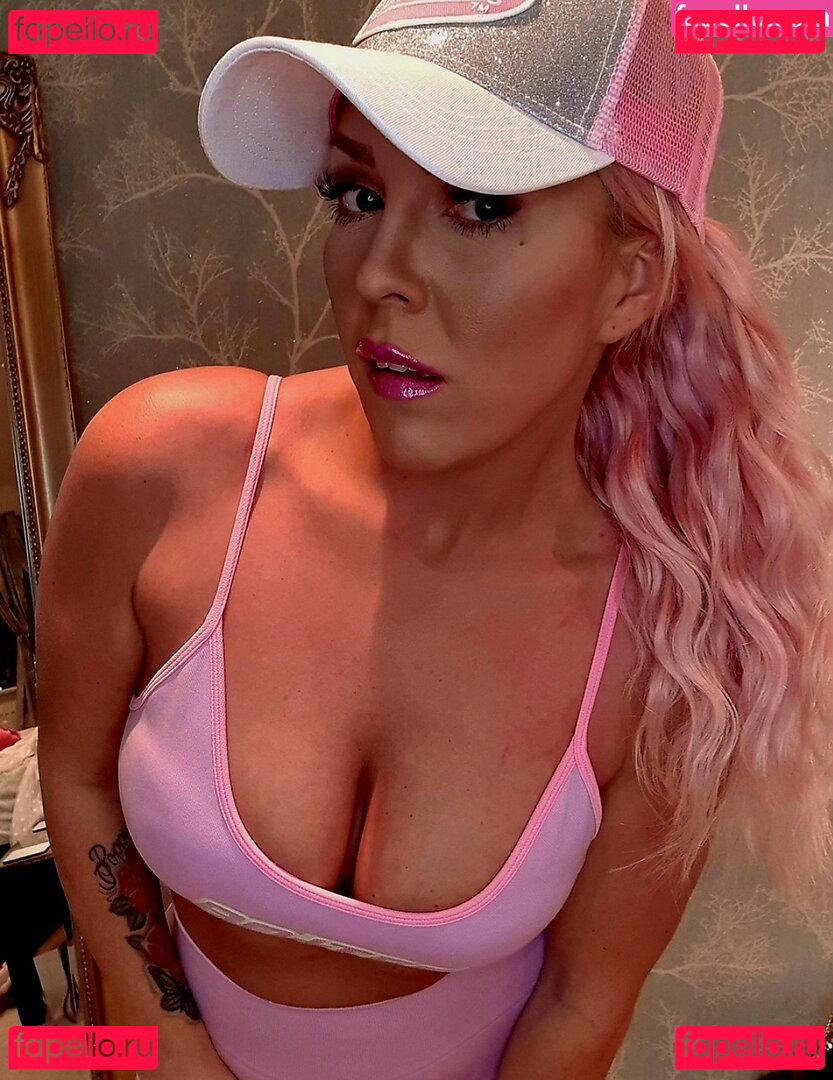 Sweetcandy / sweet.candyy / sweet_2002 / sweetasscandy Onlyfans Photo Gallery 