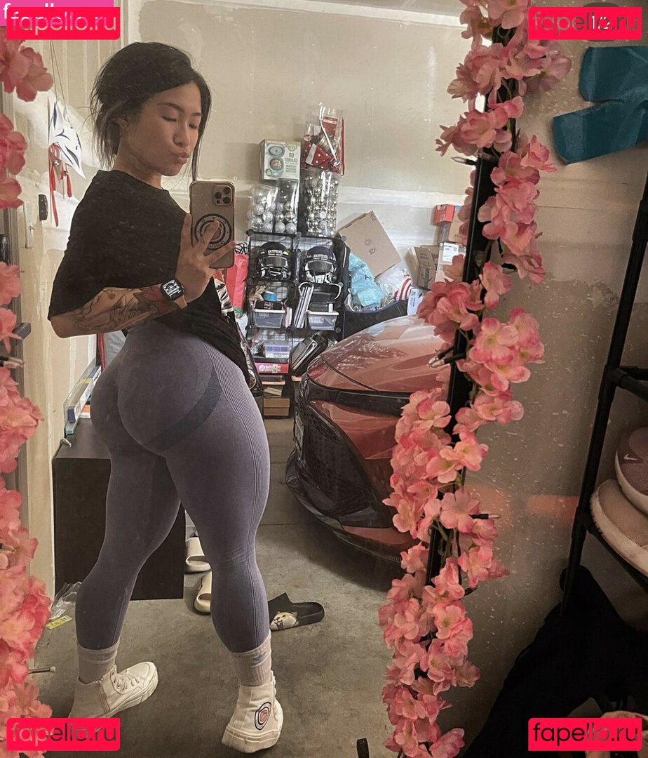 Ohshirleyboo / Queen Kitsune / senpaihaku Onlyfans Photo Gallery 