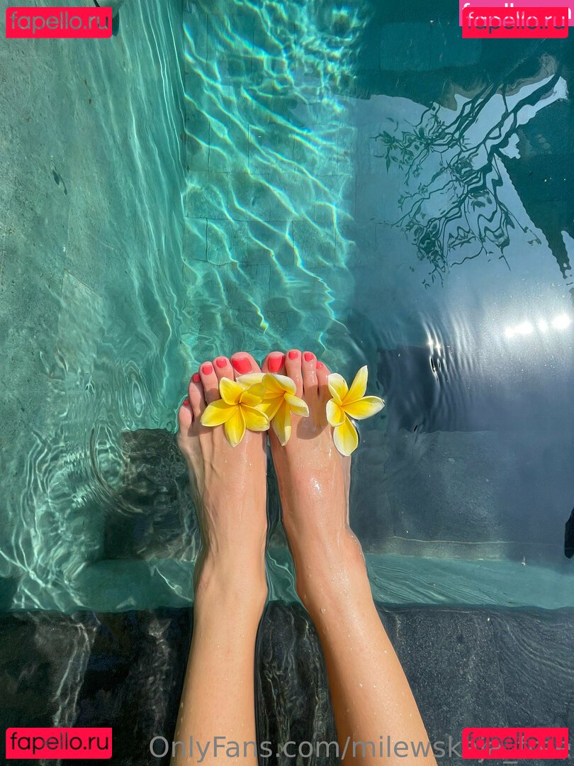 fly_natalie / oftvnatalie Onlyfans Photo Gallery 