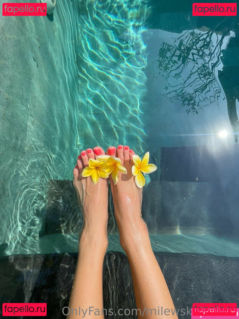 fly_natalie / oftvnatalie Onlyfans Photo Gallery 