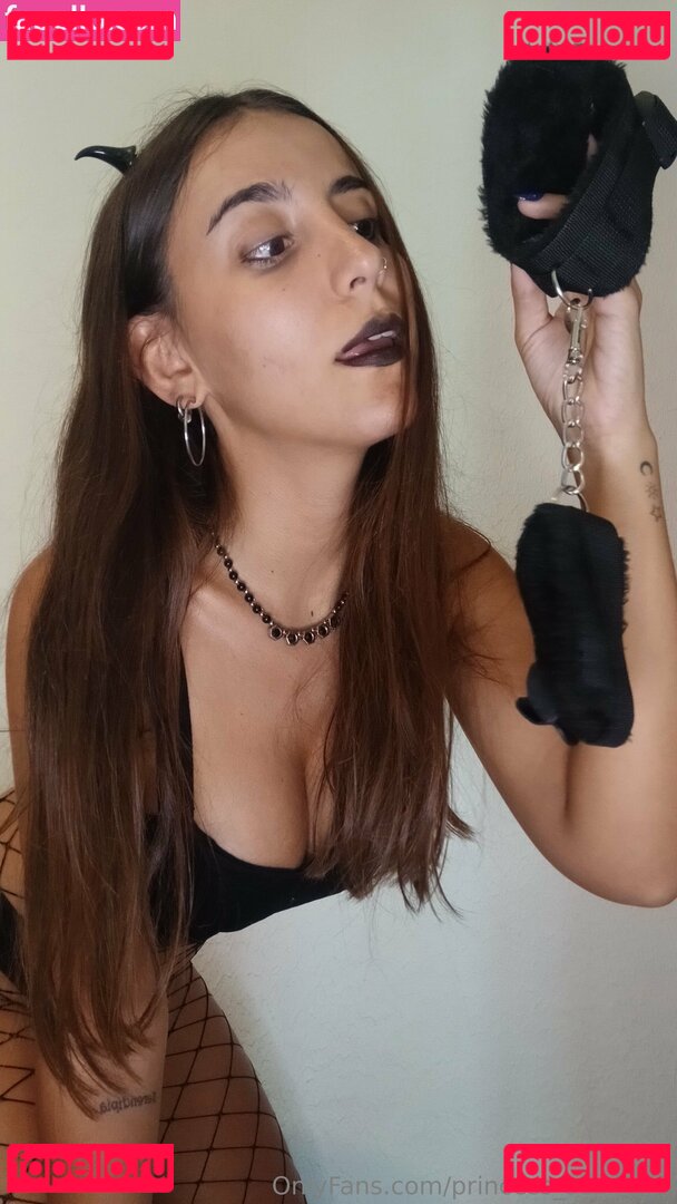 princess_scarlett / princess_scarlett7 Onlyfans Photo Gallery 