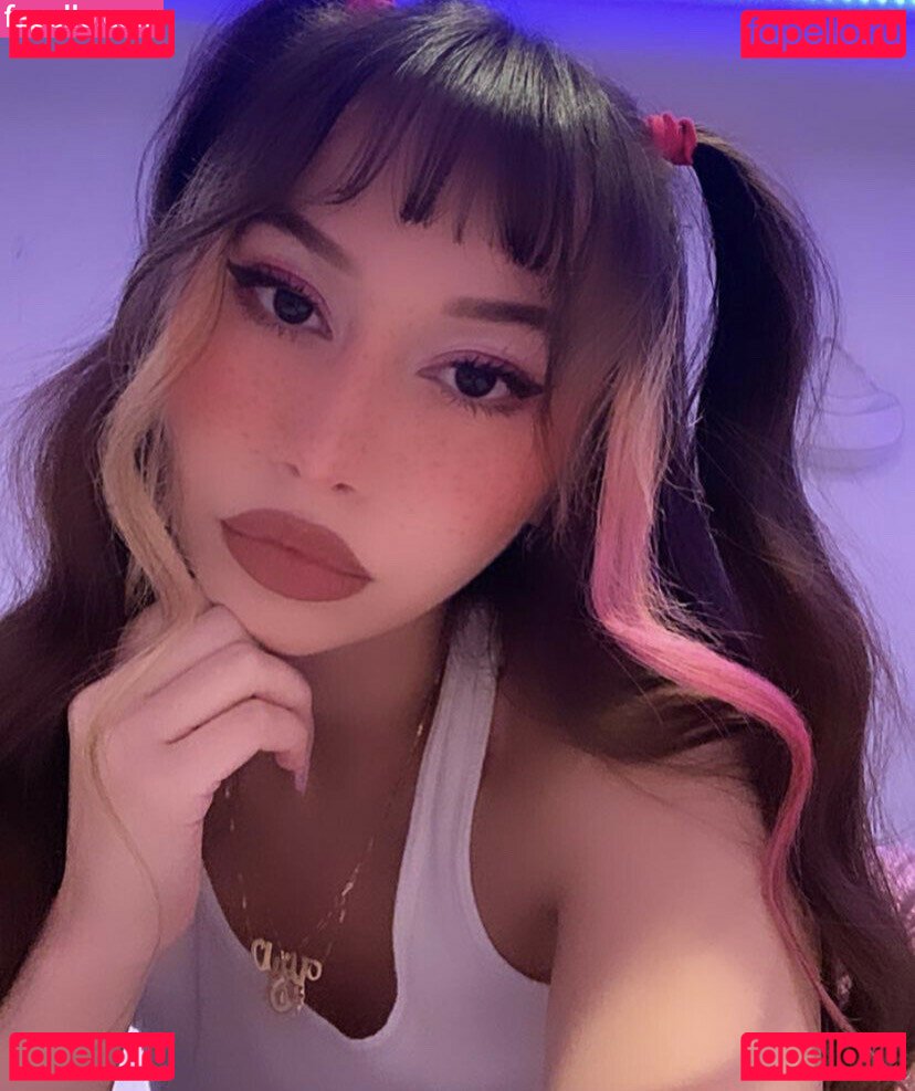 Tiernalatina / missleanalee / val.ok / val_ok Onlyfans Photo Gallery 