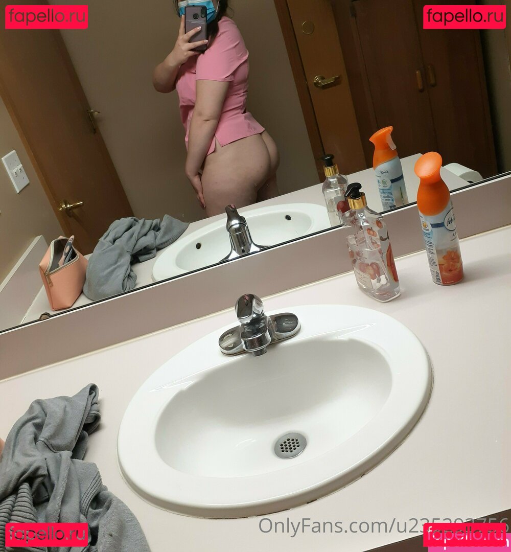 delilahthebaker / lexidelilahbaker Onlyfans Photo Gallery 