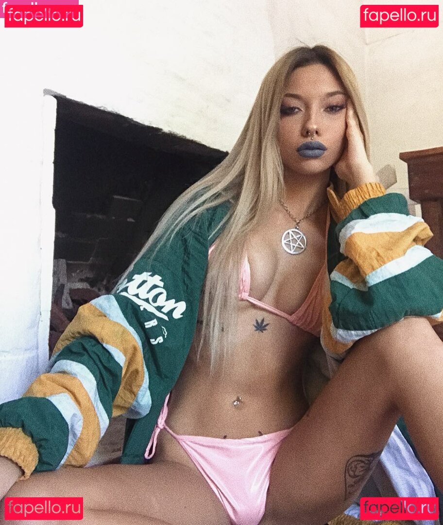 Vicky Balena / metamorfosiss / vickybalena Onlyfans Photo Gallery 