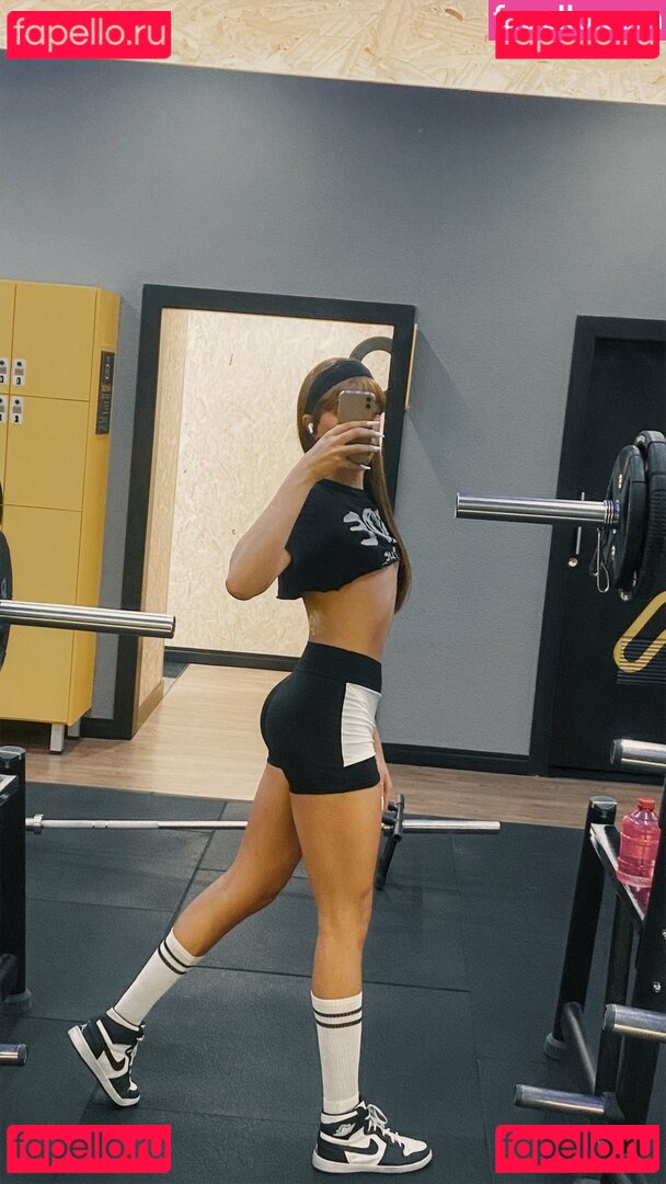 estranhex / godisawinnie / winnie / winnieechang Onlyfans Photo Gallery 