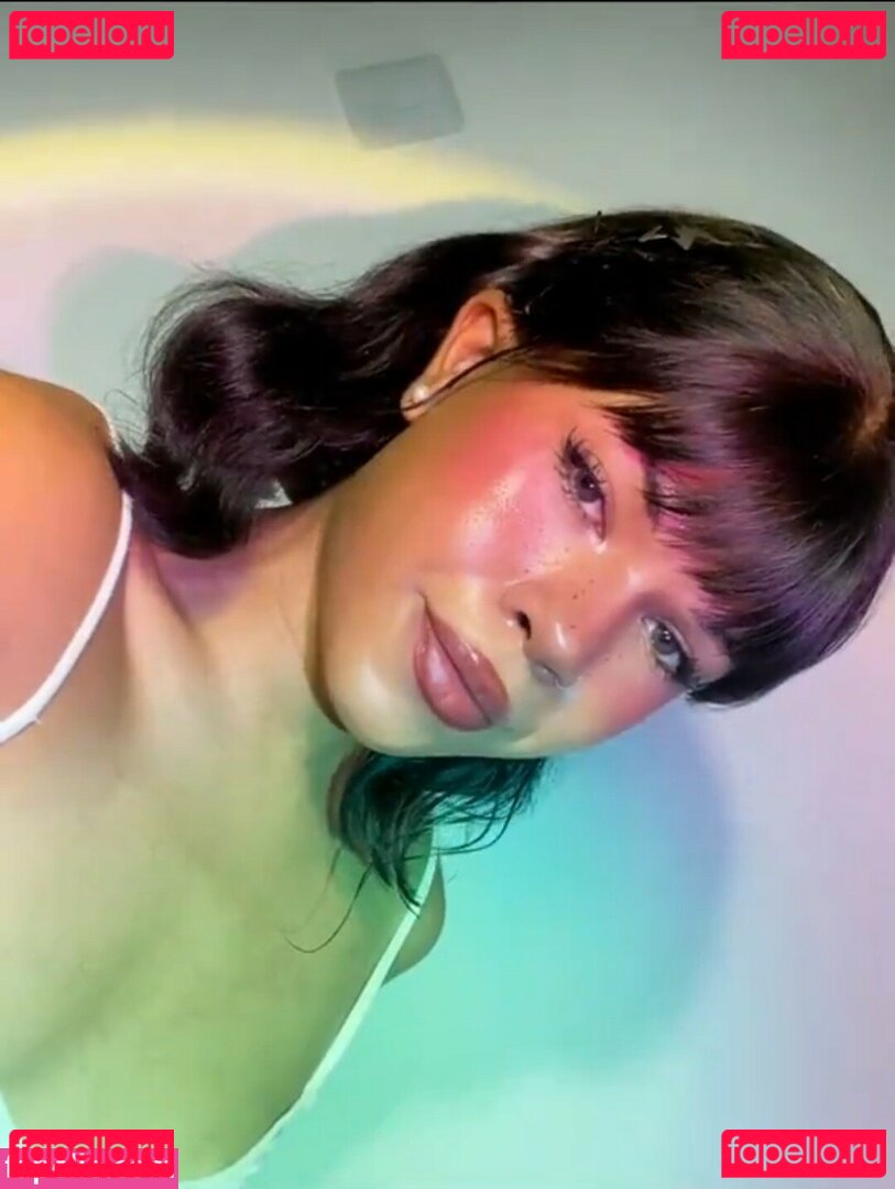 estranhex / godisawinnie / winnie / winnieechang Onlyfans Photo Gallery 