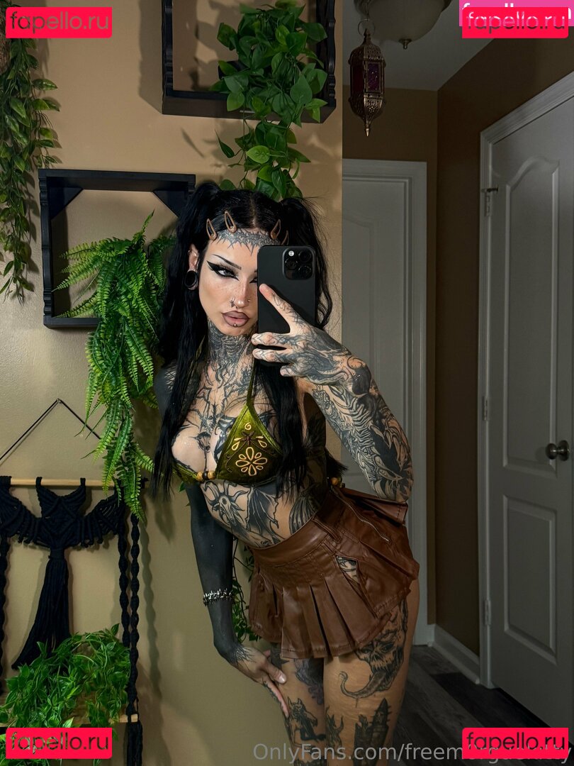 freem0rguekitty / m0rguekittyy Onlyfans Photo Gallery 