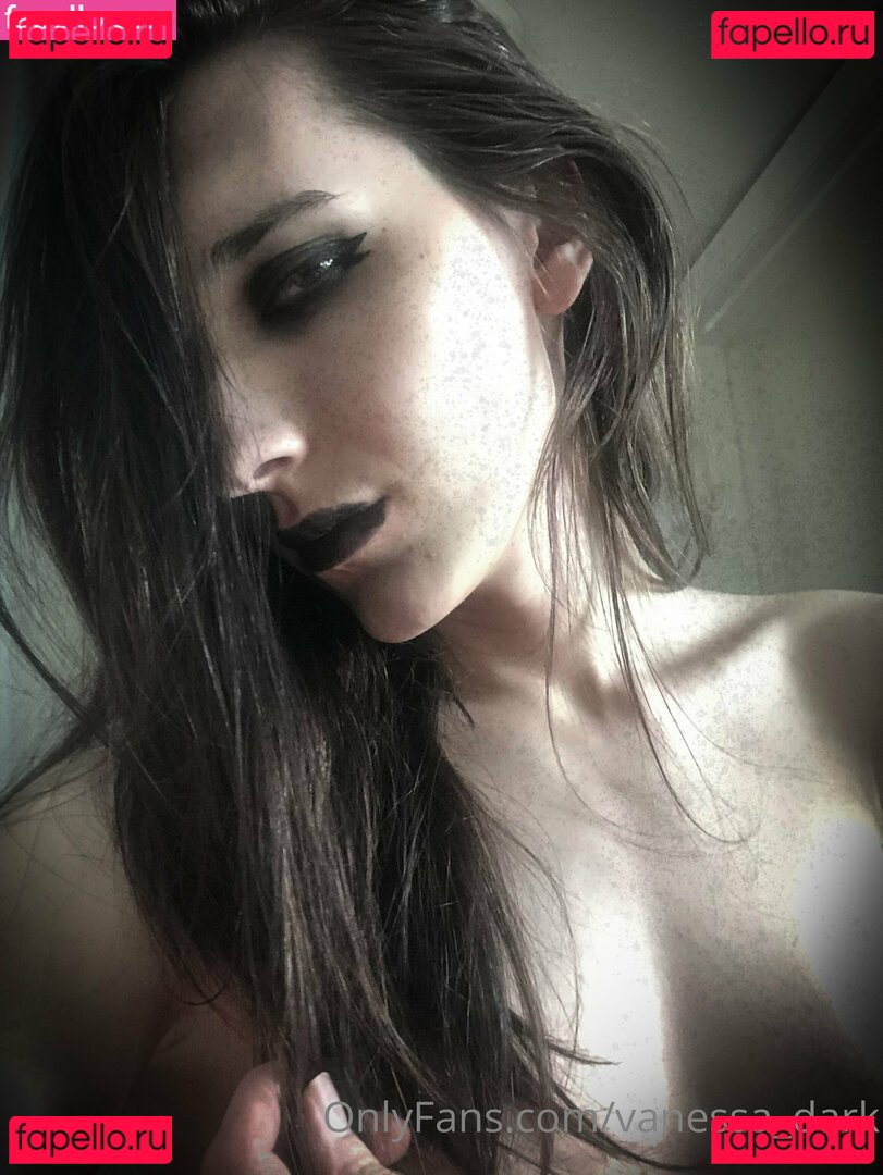 darkvanessa / vanessa_dark Onlyfans Photo Gallery 