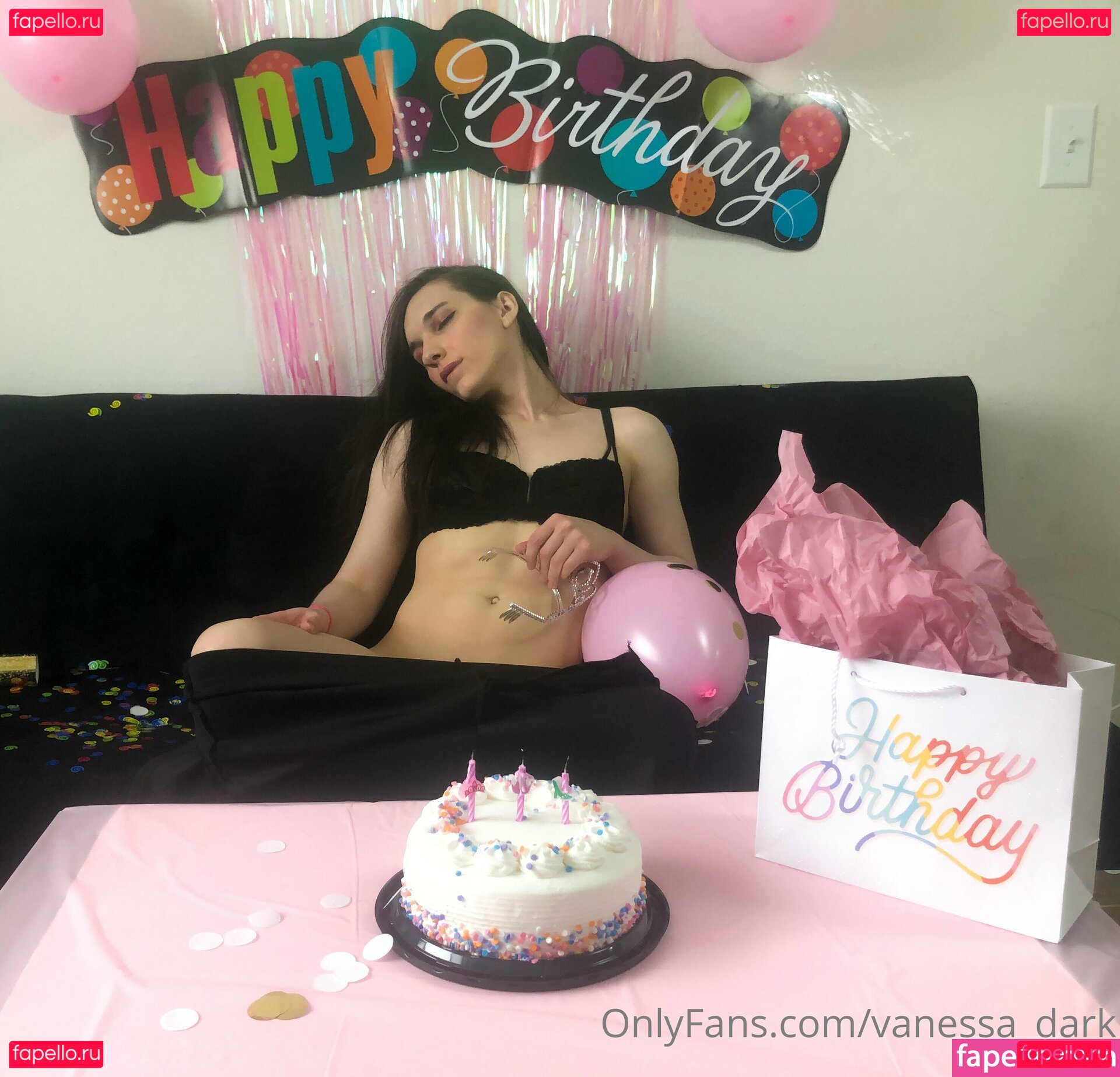 darkvanessa / vanessa_dark Onlyfans Photo Gallery 