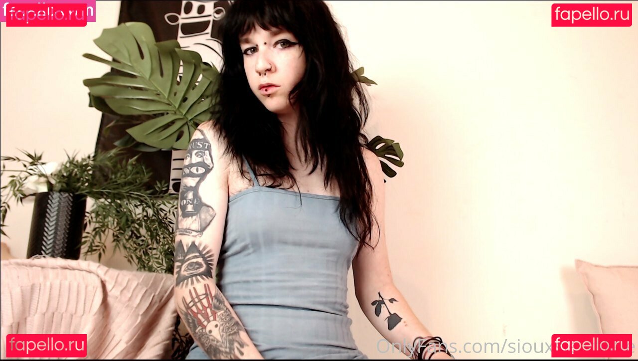 Siouxsie / siouxsie.steele / typeonegativeofficial Nude Onlyfans Photo 4