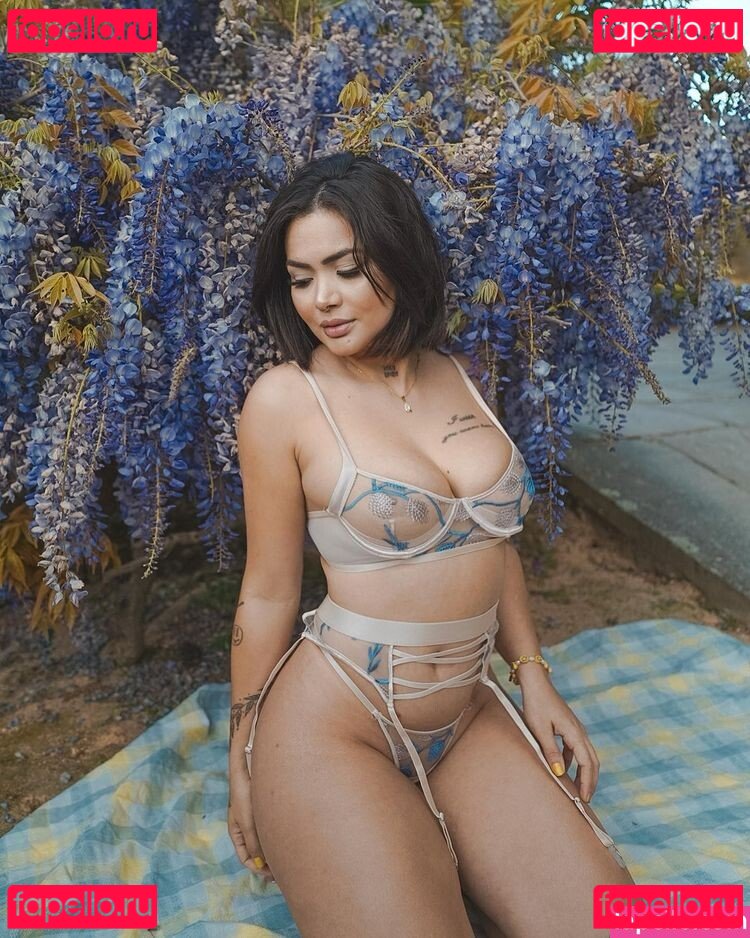 Michellen Cristina / michellencristina Onlyfans Photo Gallery 