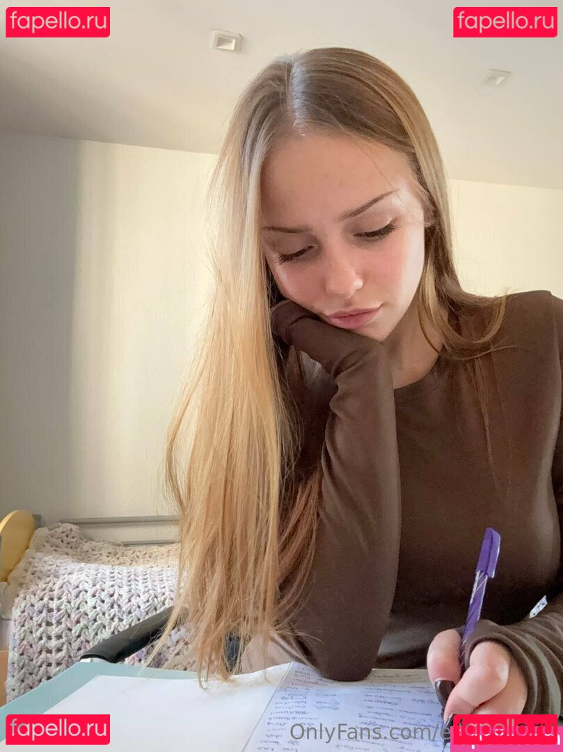 ellennelson / ellennelsonartist Onlyfans Photo Gallery 