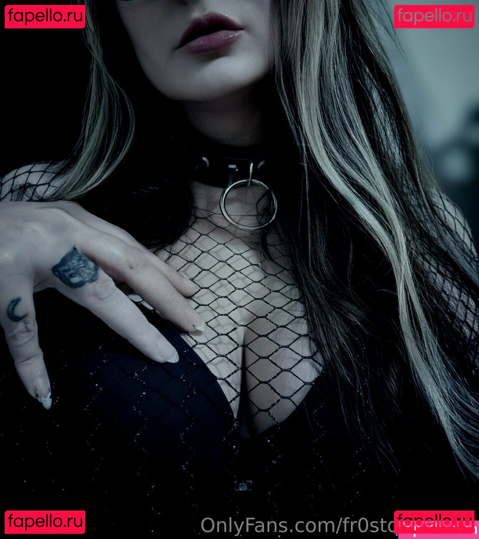 fr0stqueenvip / freakingrican45 Nude Onlyfans Photo 17