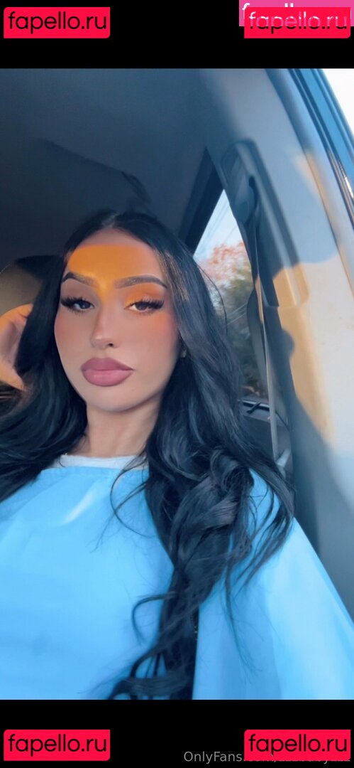 theofficialbabybzz / zzbabyzz Onlyfans Photo Gallery 