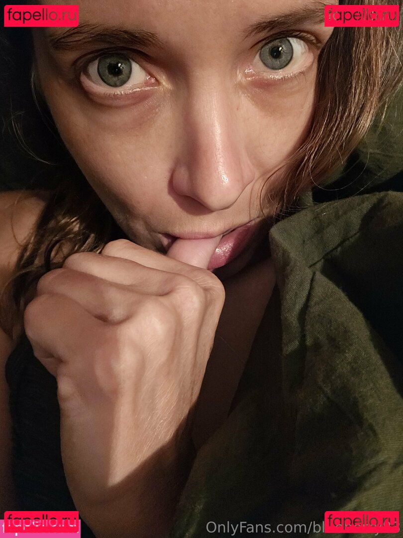 blueberry83 Onlyfans Photo Gallery 