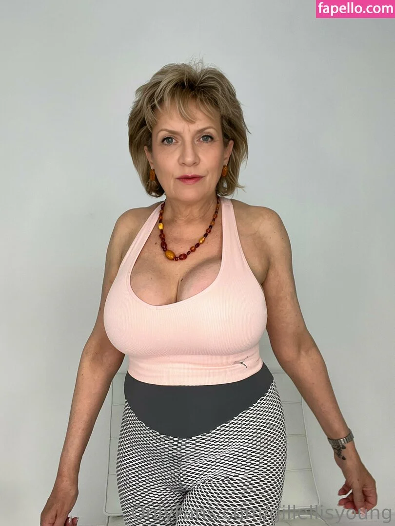 gillellisyoung Onlyfans Photo Gallery 