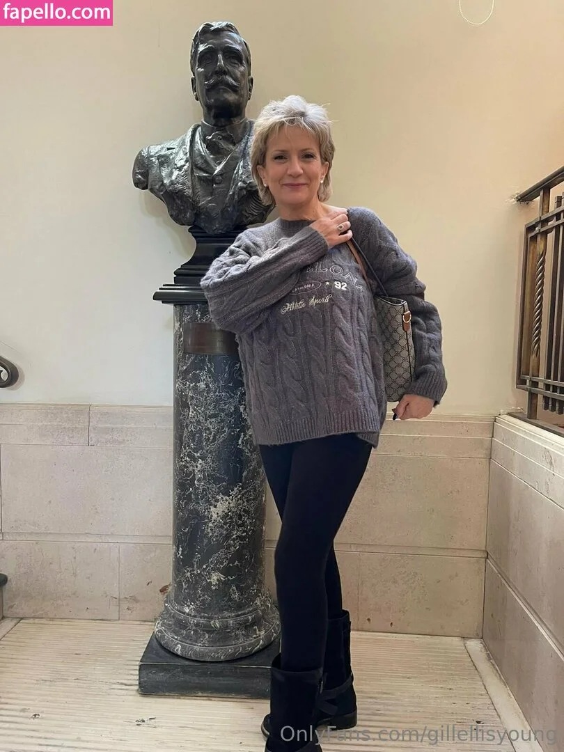 gillellisyoung Onlyfans Photo Gallery 