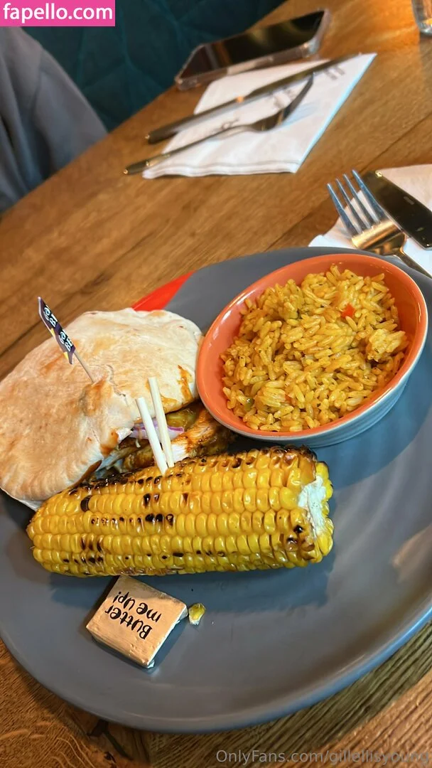 gillellisyoung Onlyfans Photo Gallery 