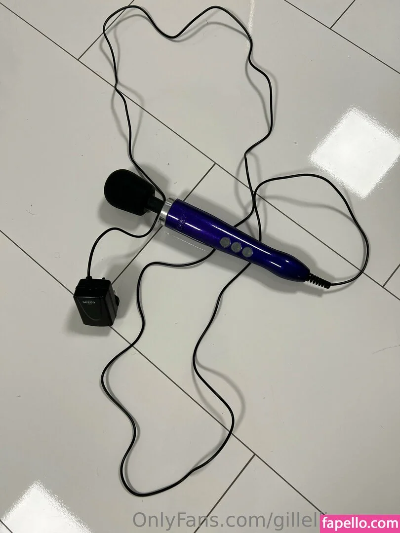 gillellisyoung Onlyfans Photo Gallery 