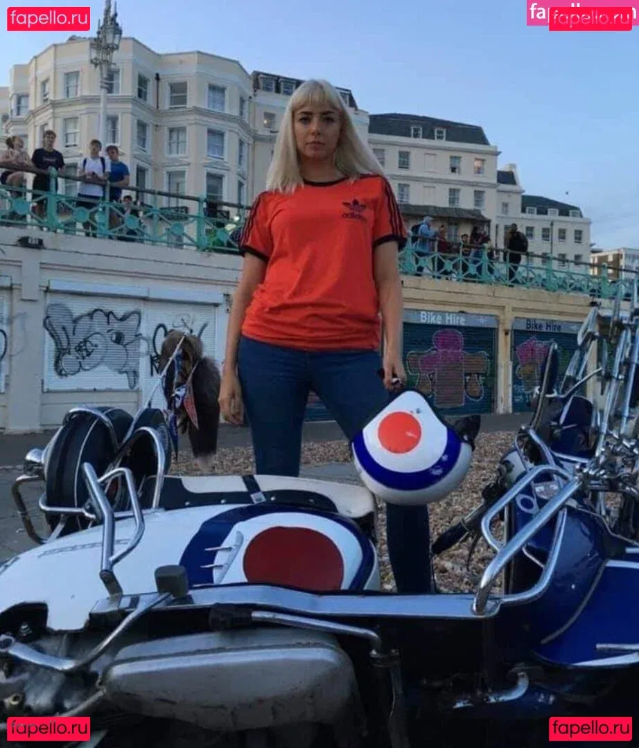 Sacha Parkinson Onlyfans Photo Gallery 