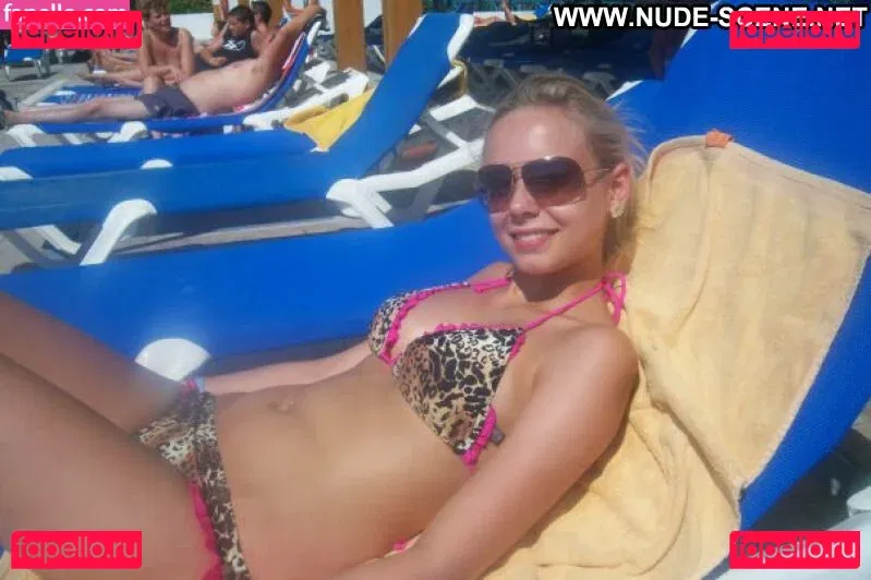 Sacha Parkinson Onlyfans Photo Gallery 