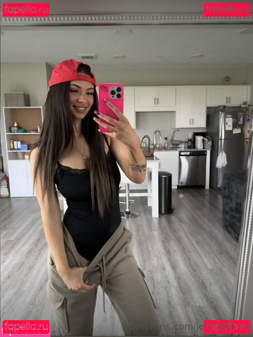 Jennie Davis Jenniedavis / JennieDavis0327 / jenniedavis / jenniedavis_ca Onlyfans Photo Gallery 