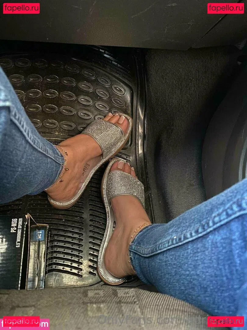 Adrieamb Onlyfans Photo Gallery 