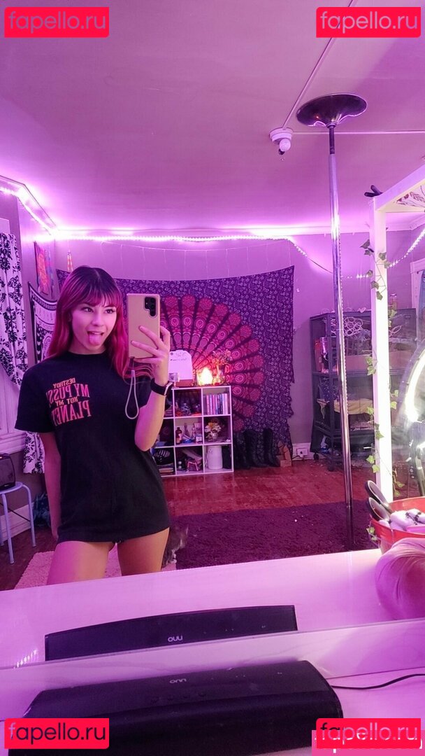 dearlizzy / lizzyhazefree Nude Onlyfans Photo 10