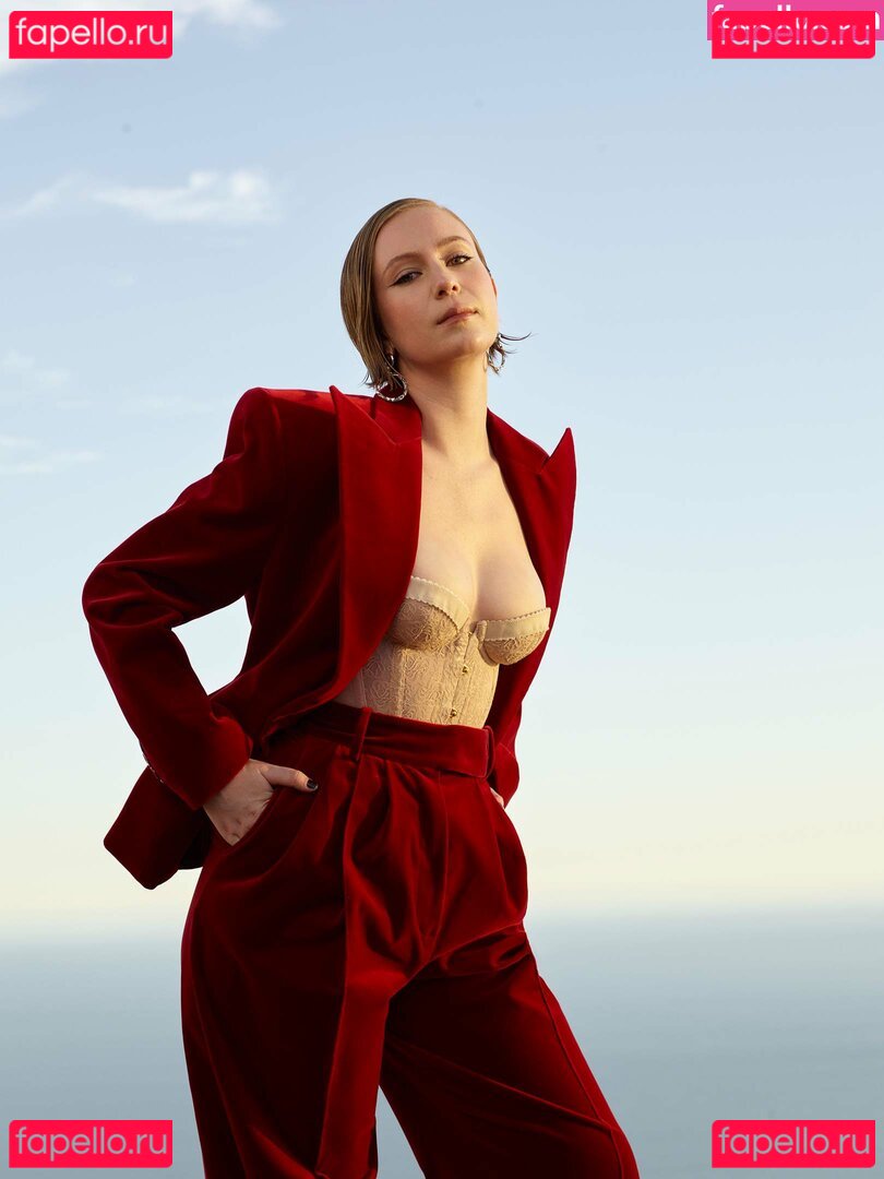 Hannah Einbinder / hannaheinbinder Onlyfans Photo Gallery 