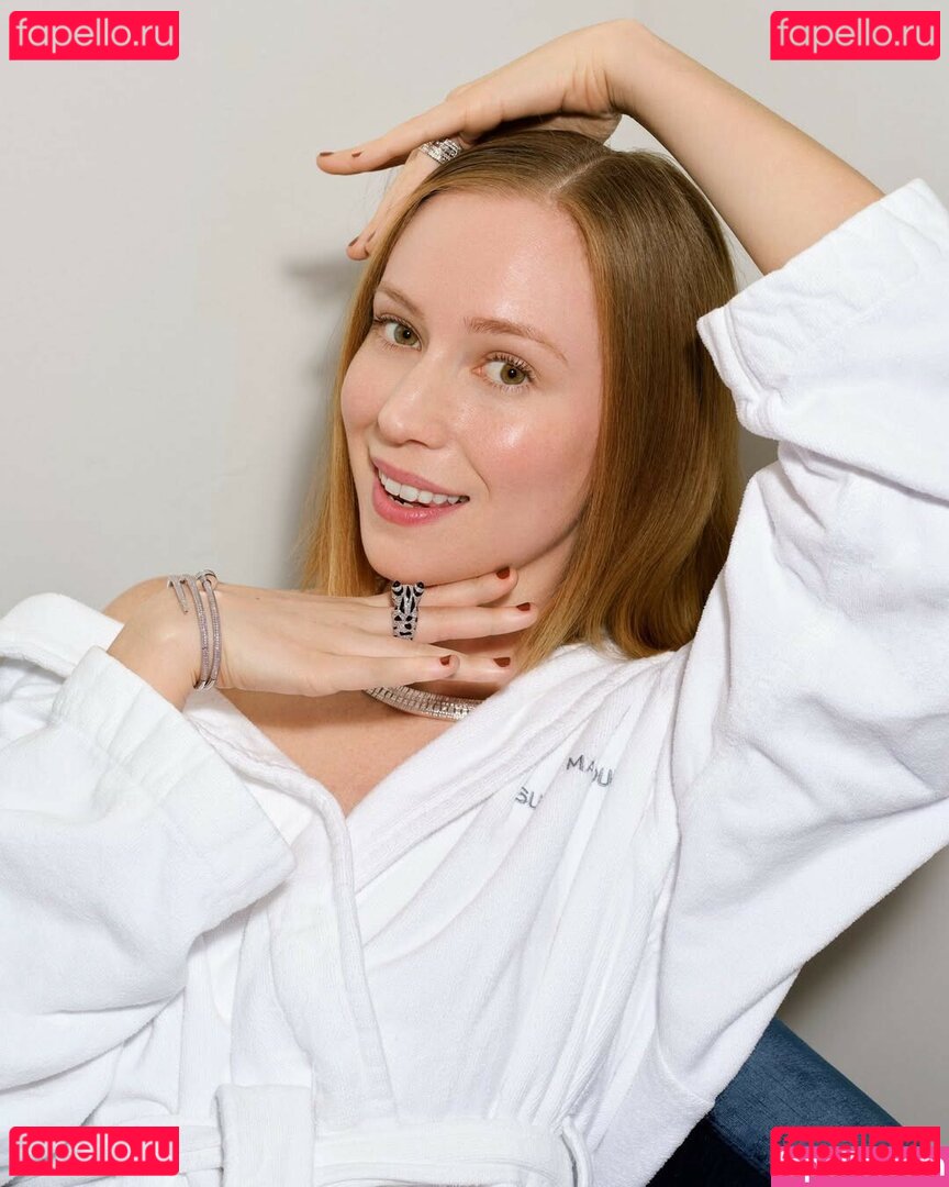 Hannah Einbinder / hannaheinbinder Onlyfans Photo Gallery 