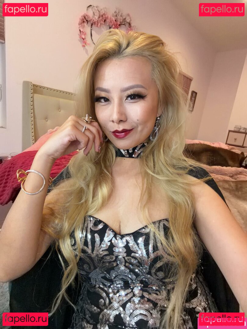 Raina Huang / RainaisCrazy Onlyfans Photo Gallery 