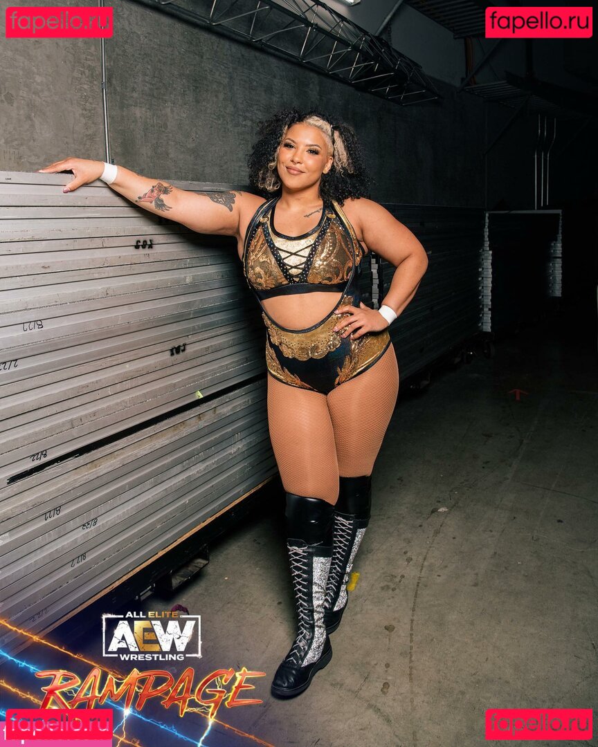 Willow Nightingale / willowwrestles Onlyfans Photo Gallery 