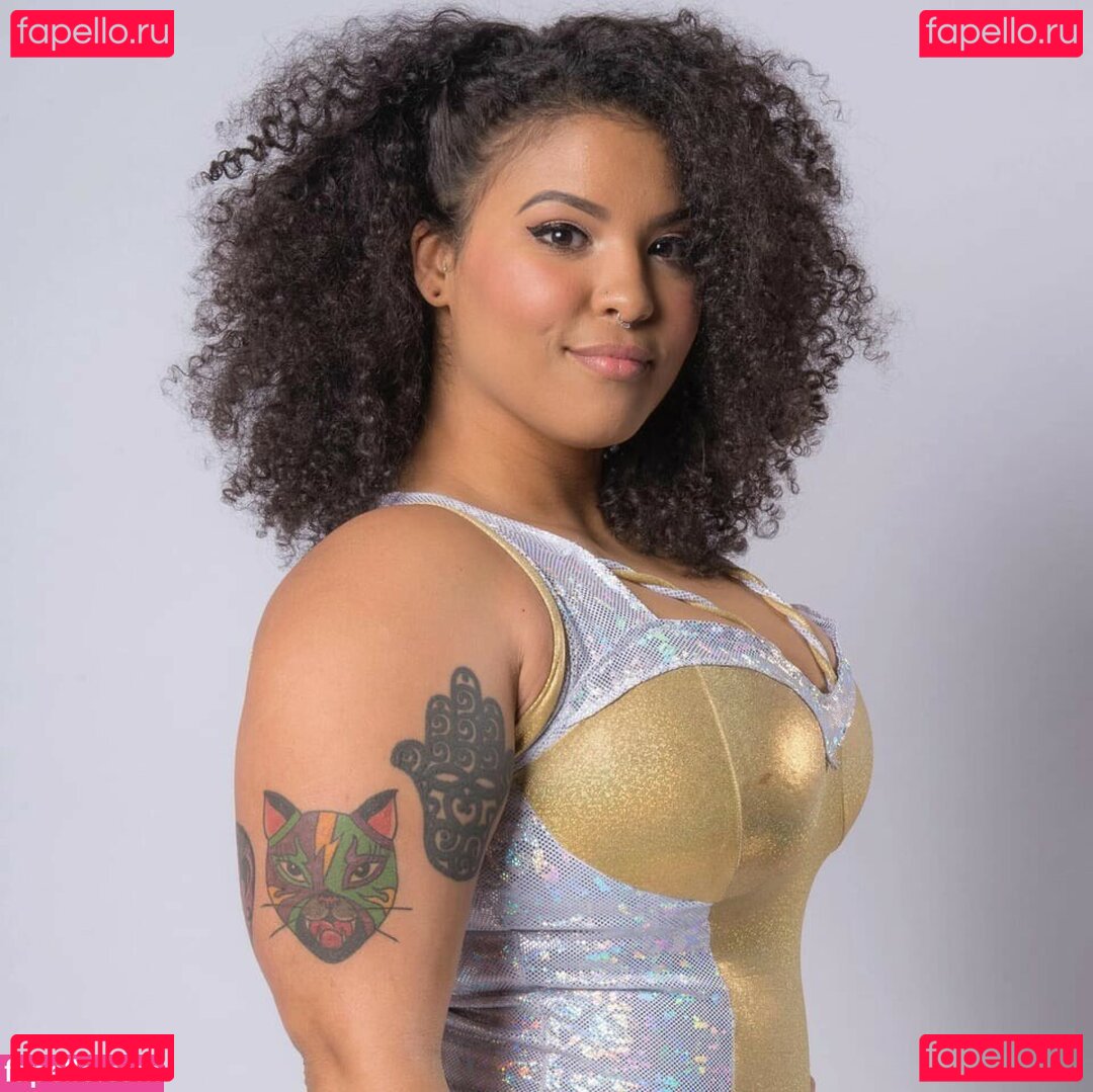 Willow Nightingale / willowwrestles Onlyfans Photo Gallery 